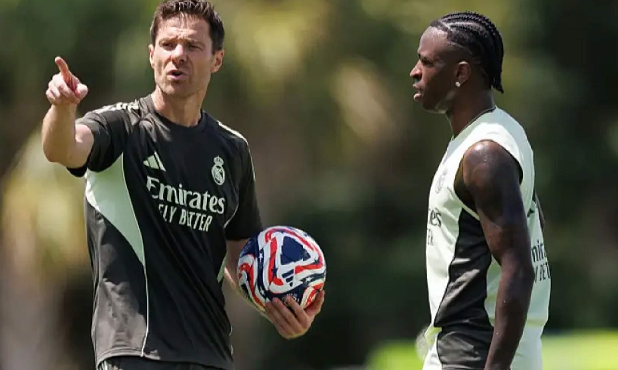 Xabi Alonso y Vinicius Xabi Alonso y Vinicius