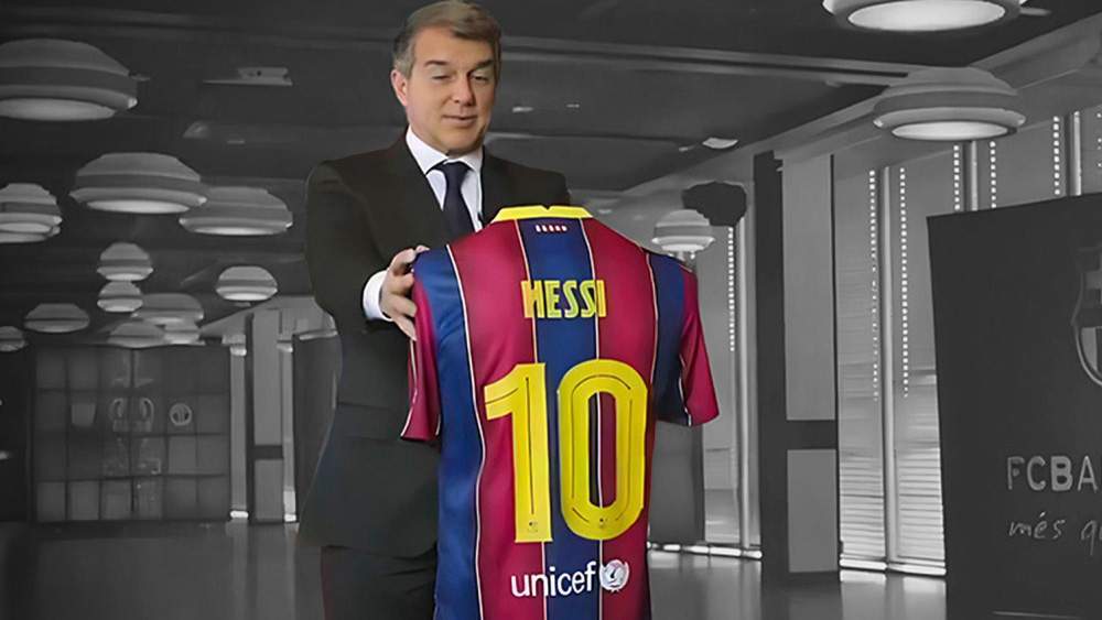 Laporta y el famoso maniquí de Messi Laporta y el famoso maniquí de Messi