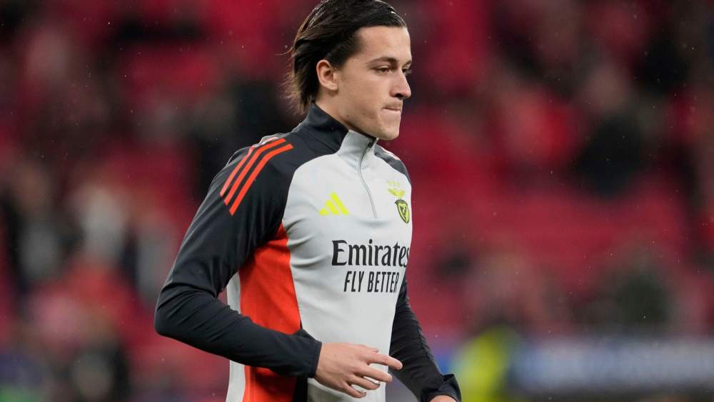 alvaro carreras benfica calentamiento