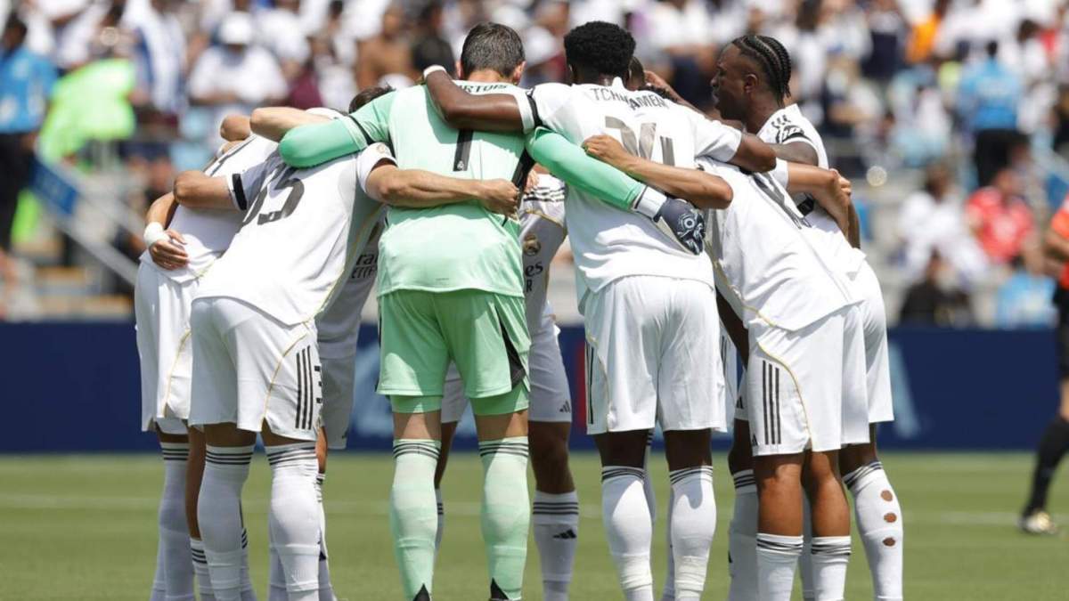Conjura de los jugadores del Real Madrid, antes de jugar un partido en el Mundial de Clubes.