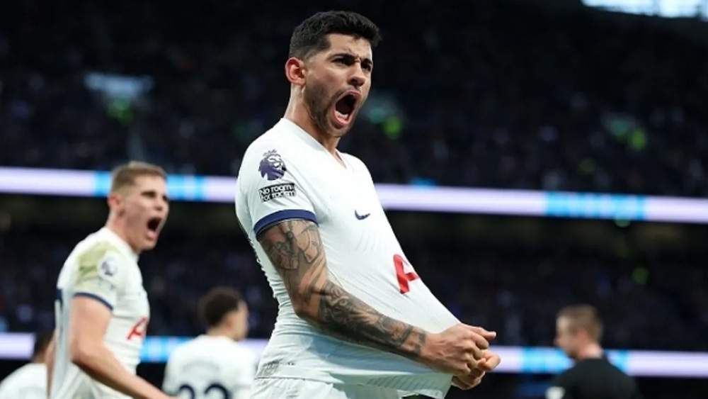 Cuti Romero con el Tottenham Cuti Romero con el Tottenham