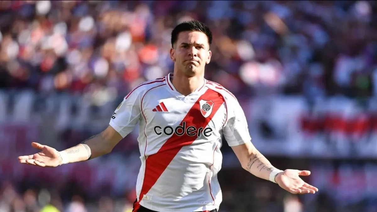 Franco Mastantuono celebrando un gol con River Plate