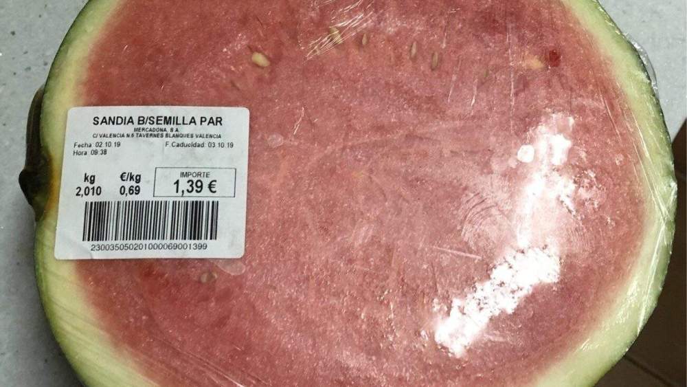 Sandía cortada a la mitad de Mercadona Sandía cortada a la mitad de Mercadona