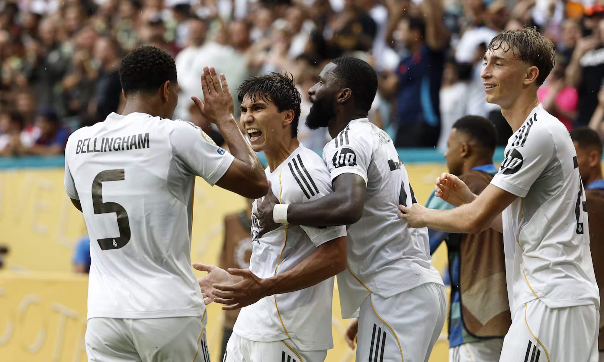 Real Madrid celebrando gol
