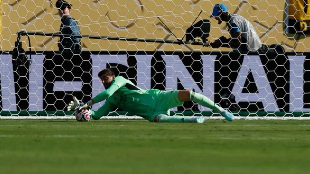 courtois parada madrid borussia