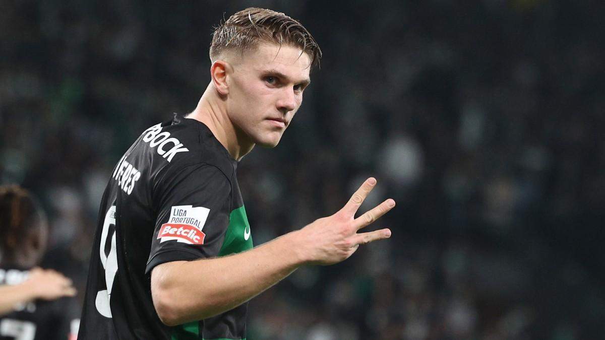 Viktor Gyokeres celebrando un gol con el Sporting