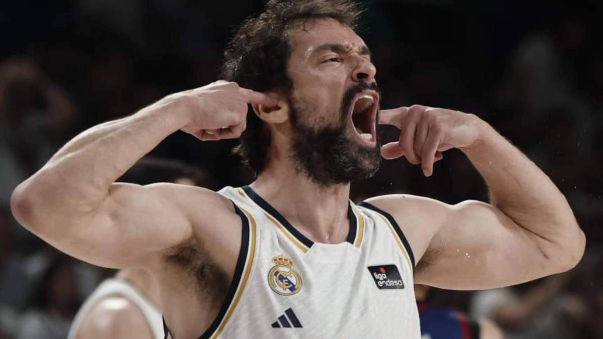 Sergio LLull celebrando una canasta con el Real Madrid
