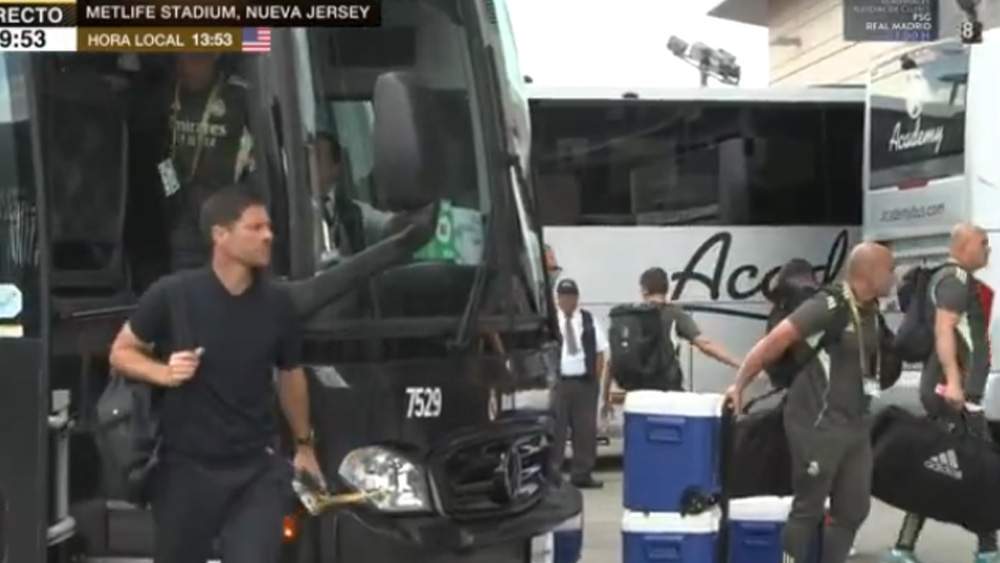 Xabi Alonso llegando al estadio Xabi Alonso llegando al estadio