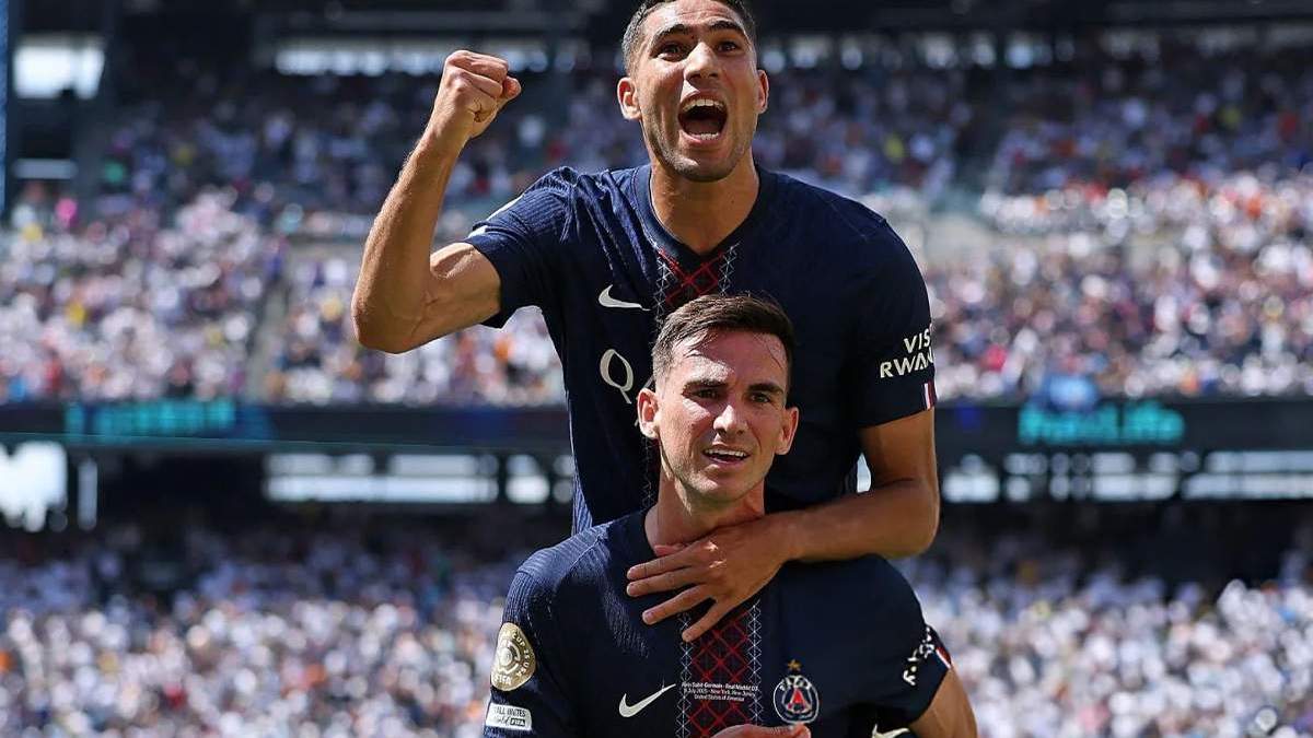 Achraf Hakimi y Fabián Ruiz