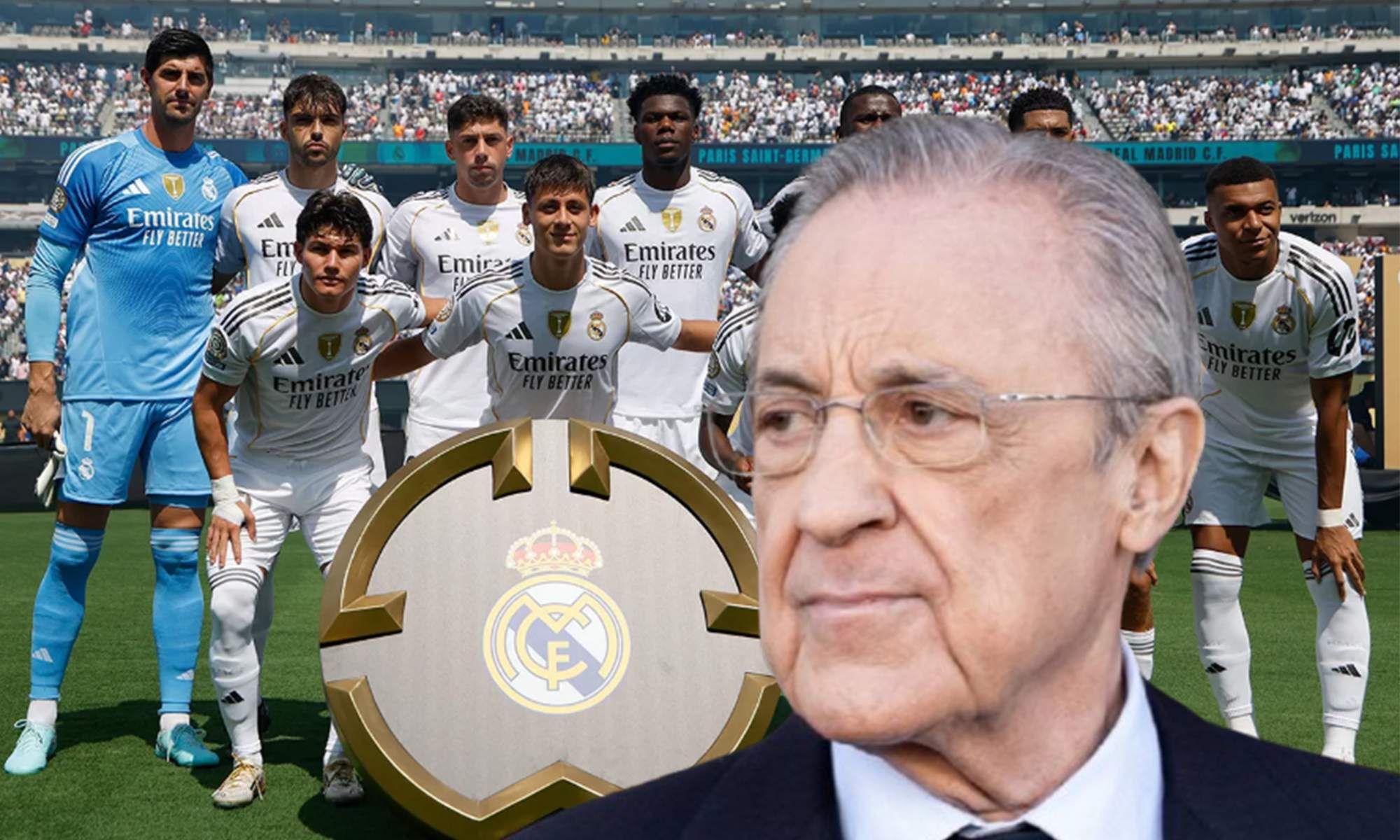 Florentino Pérez y un once del Real Madrid. 