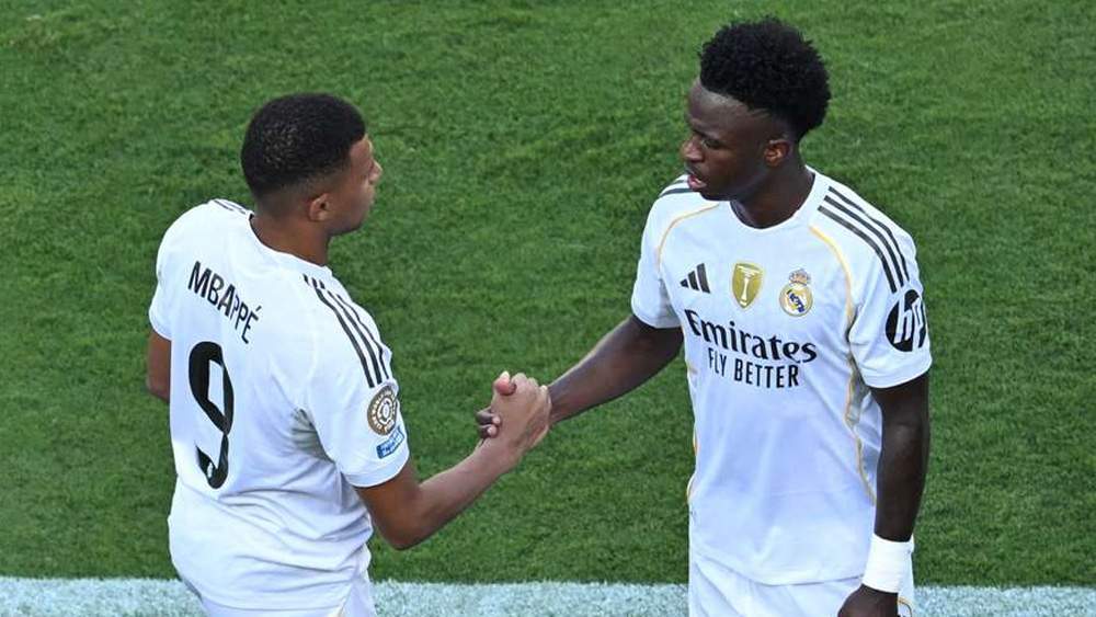 Mbappé y Viniciuss Mbappé y Viniciuss