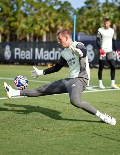andriy lunin entrenamiento realmadrid