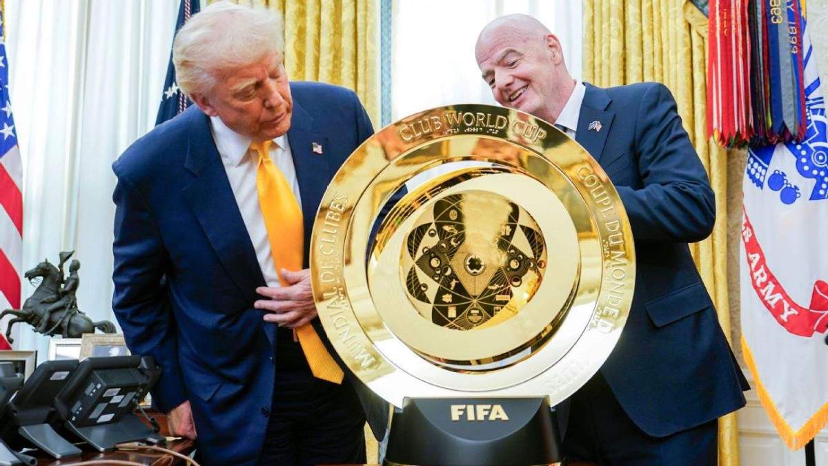 Donald trump y gianni Infantino