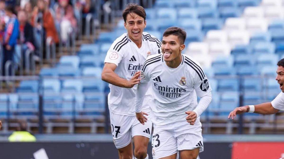 Yusi celebrando un gol en un partido de esta temporada