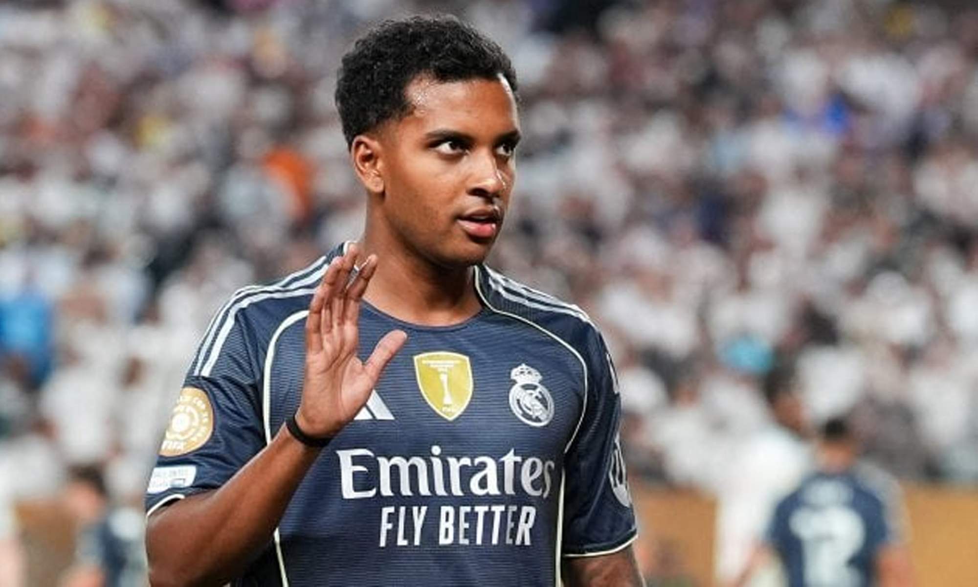 Rodrygo Goes jugando un partido con el Real Madrid.