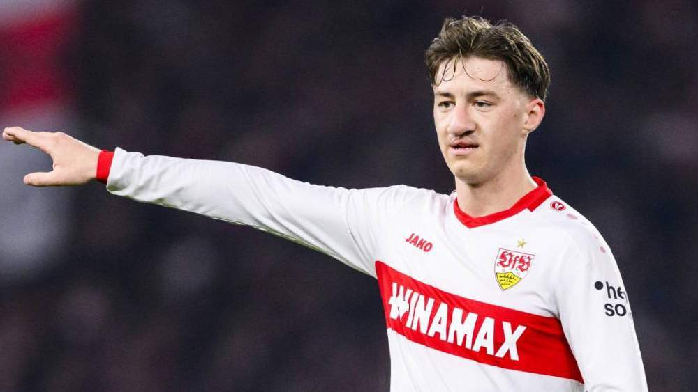 Stiller jugando con el Suttgart Stiller jugando con el Suttgart