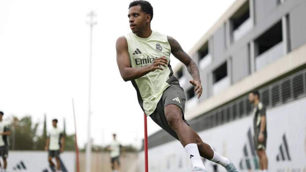 Rodrygo ejercitándose a las órdenes de Xabi Alonso