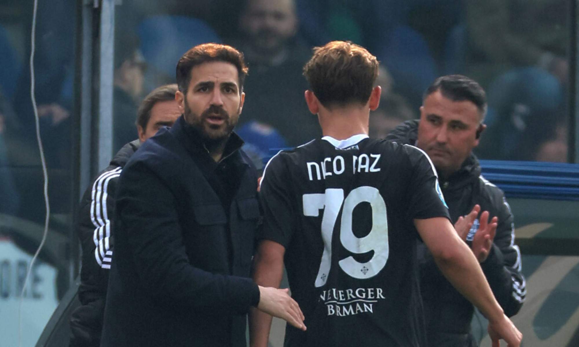 Cesc Fábregas, con Nico Paz, durante un partido del Como esta temporada pasada.