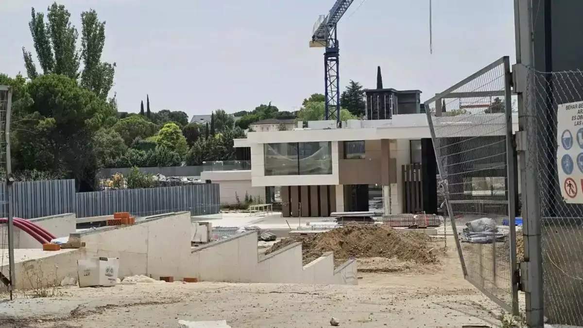 La futura casa de Courtois todavía en construcción