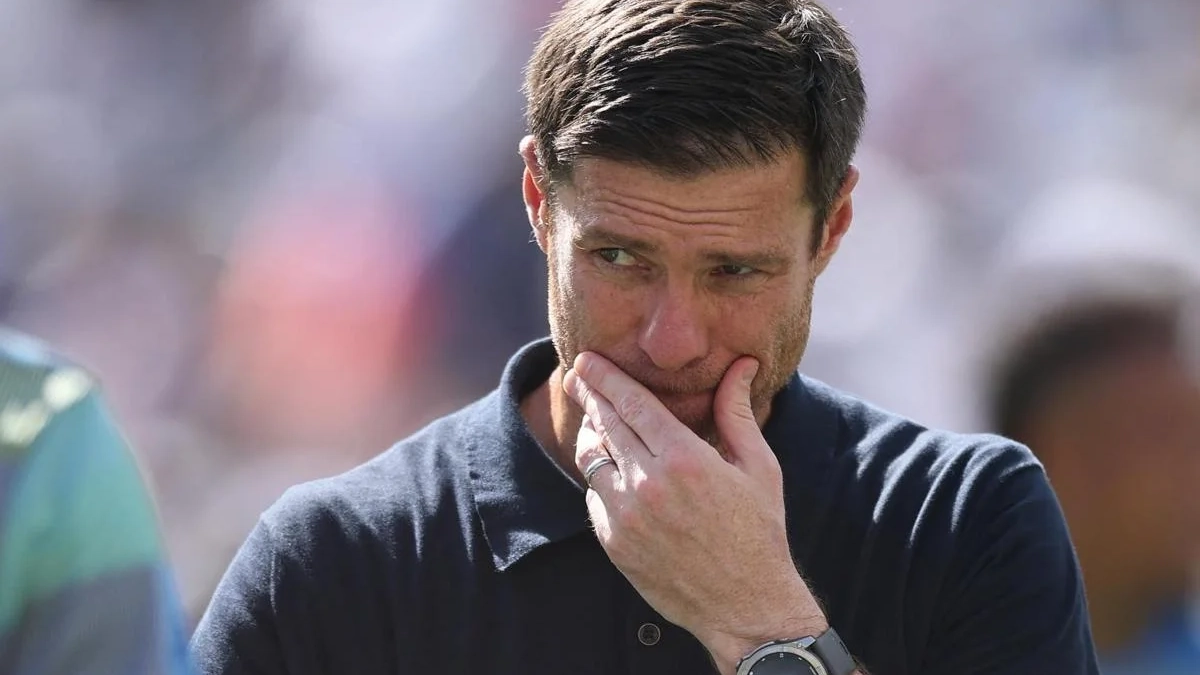 xabi alonso pensativo realmadrid xabi alonso pensativo realmadrid