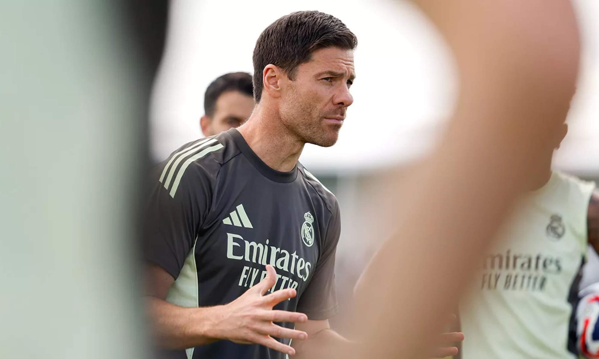 Xabi Alonso durante un entrenamiento con el Real Madrid.
