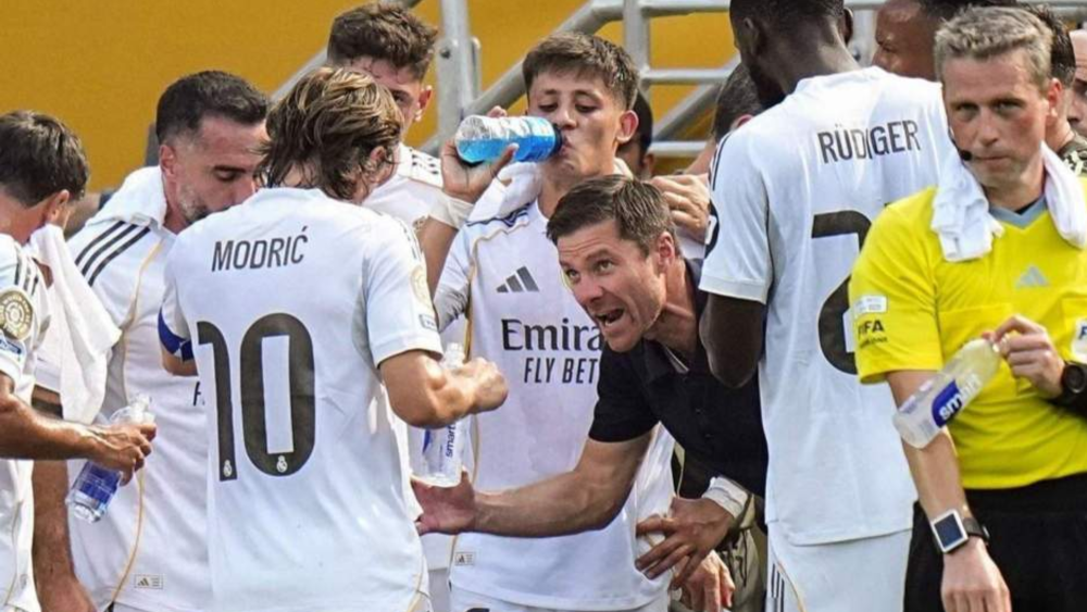 xabi alonso charla jugadores xabi alonso charla jugadores