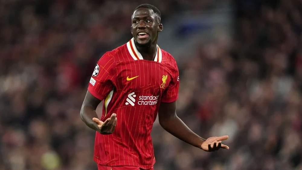 Konaté jugando con el Liverpool Konaté jugando con el Liverpool