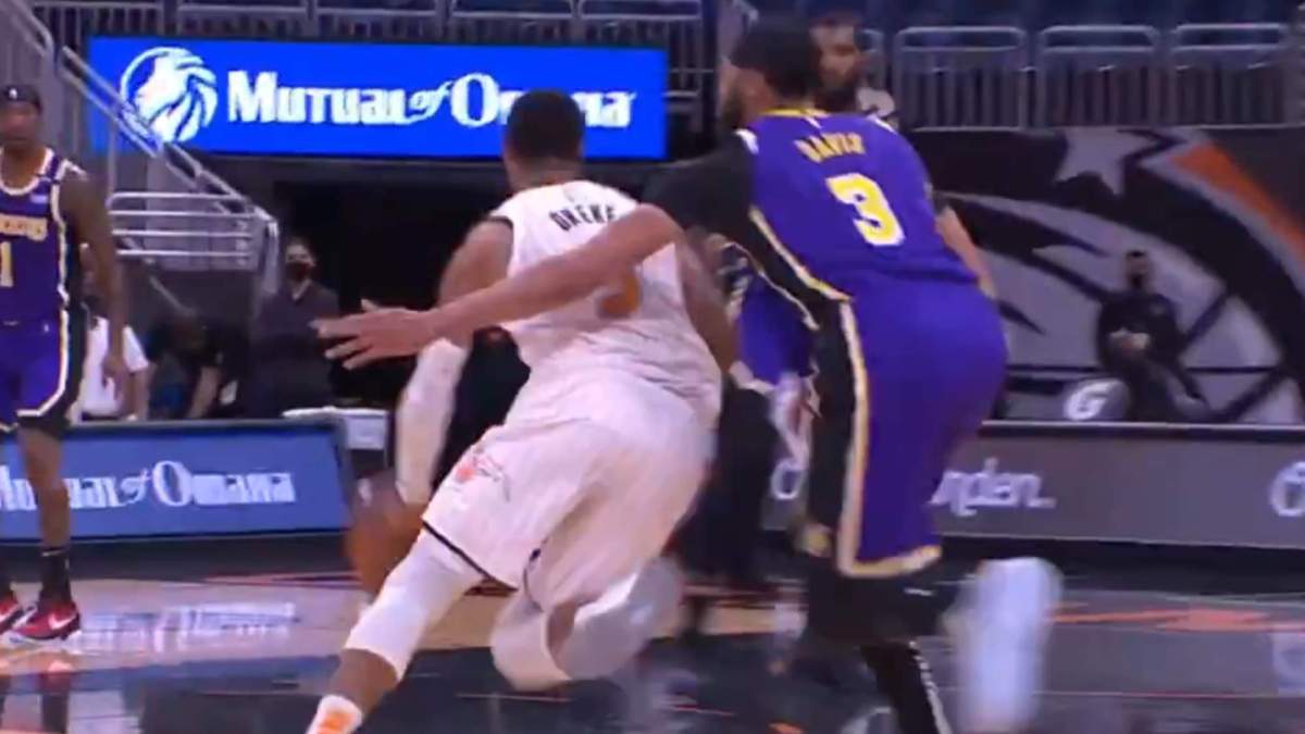 Chuma Okeke en un partido de la NBA Chuma Okeke en un partido de la NBA