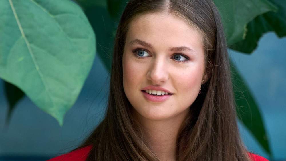 Cuánto dinero cuesta el outfit de la Princesa Leonor para ir al cine en Mallorca Cuánto dinero cuesta el outfit de la Princesa Leonor para ir al cine en Mallorca