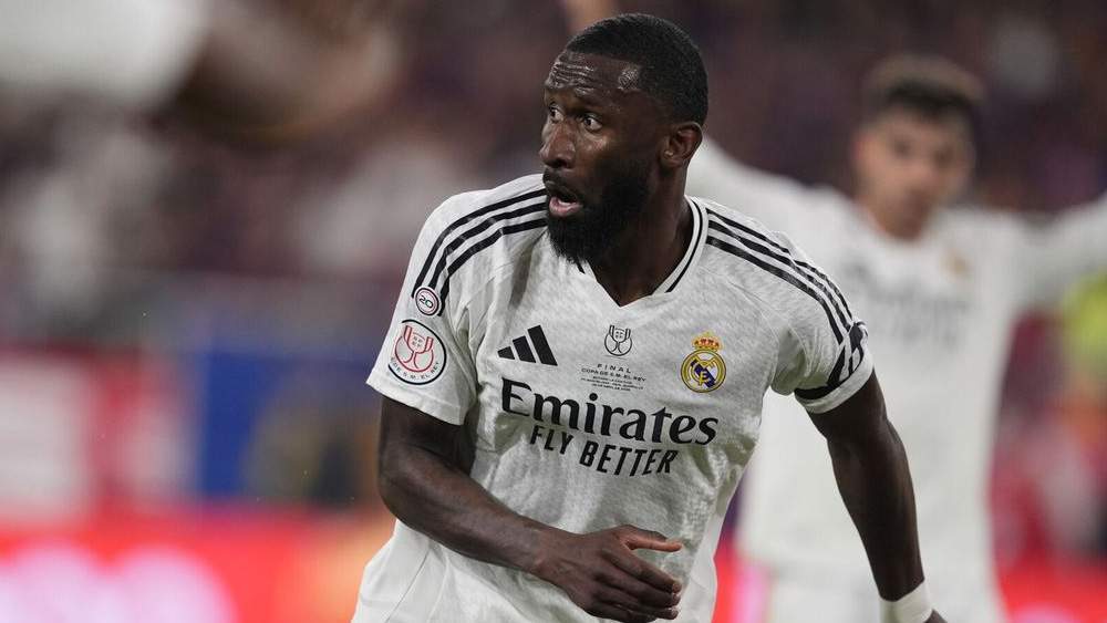 Rüdiger jugando con el Real Madrid