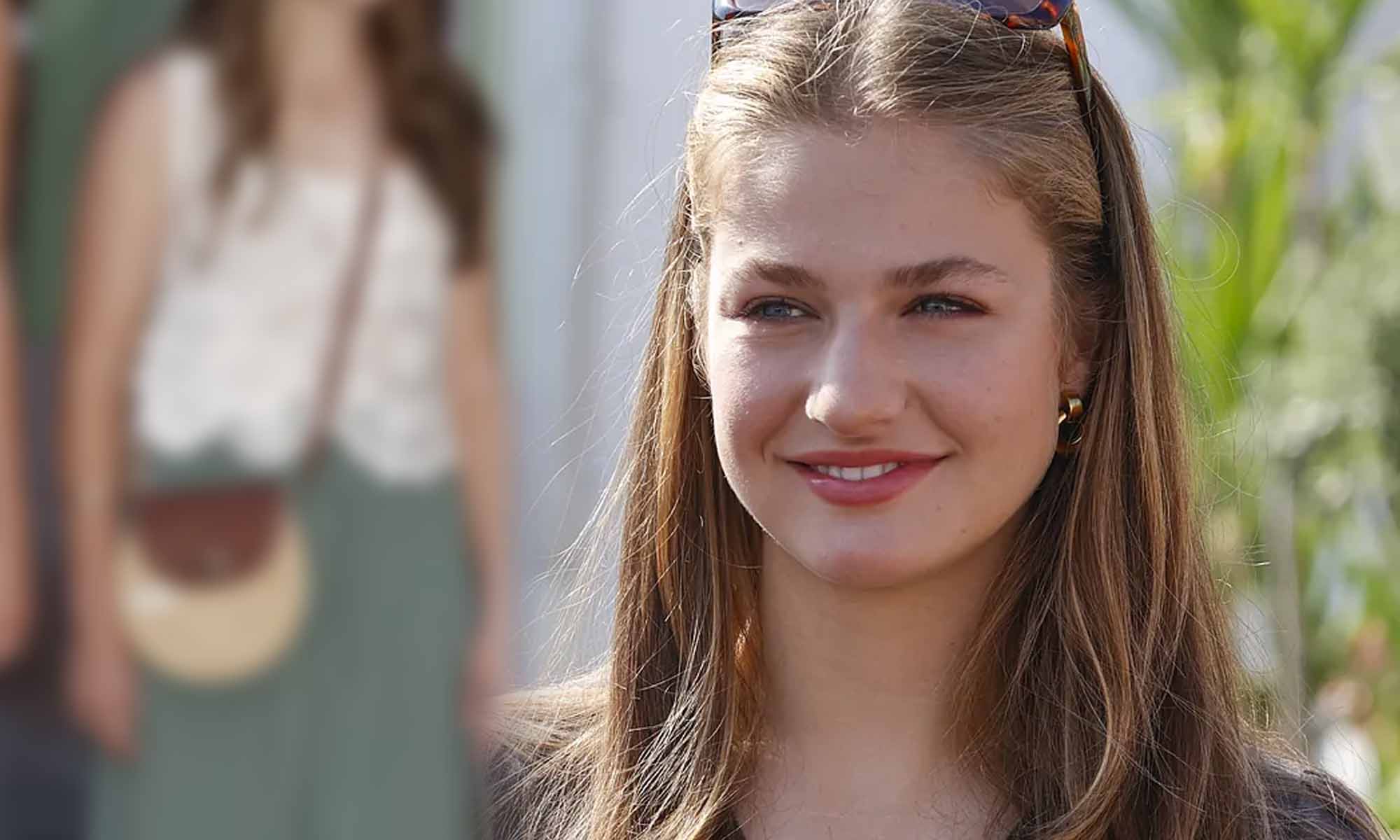 Princesa Leonor con su bolso de incognito