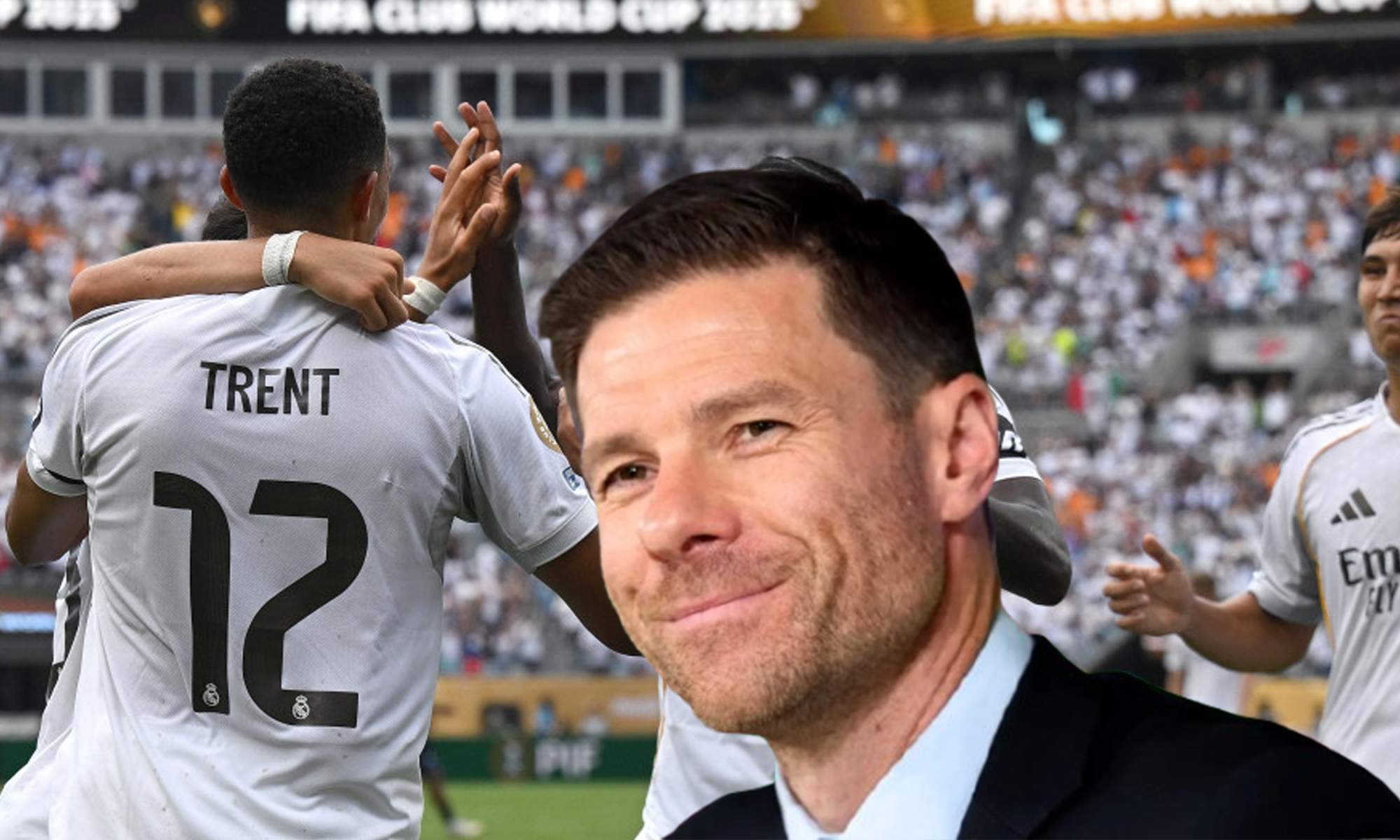 Xabi Alonso y varios jugadores del Real Madrid celebrando un gol. 