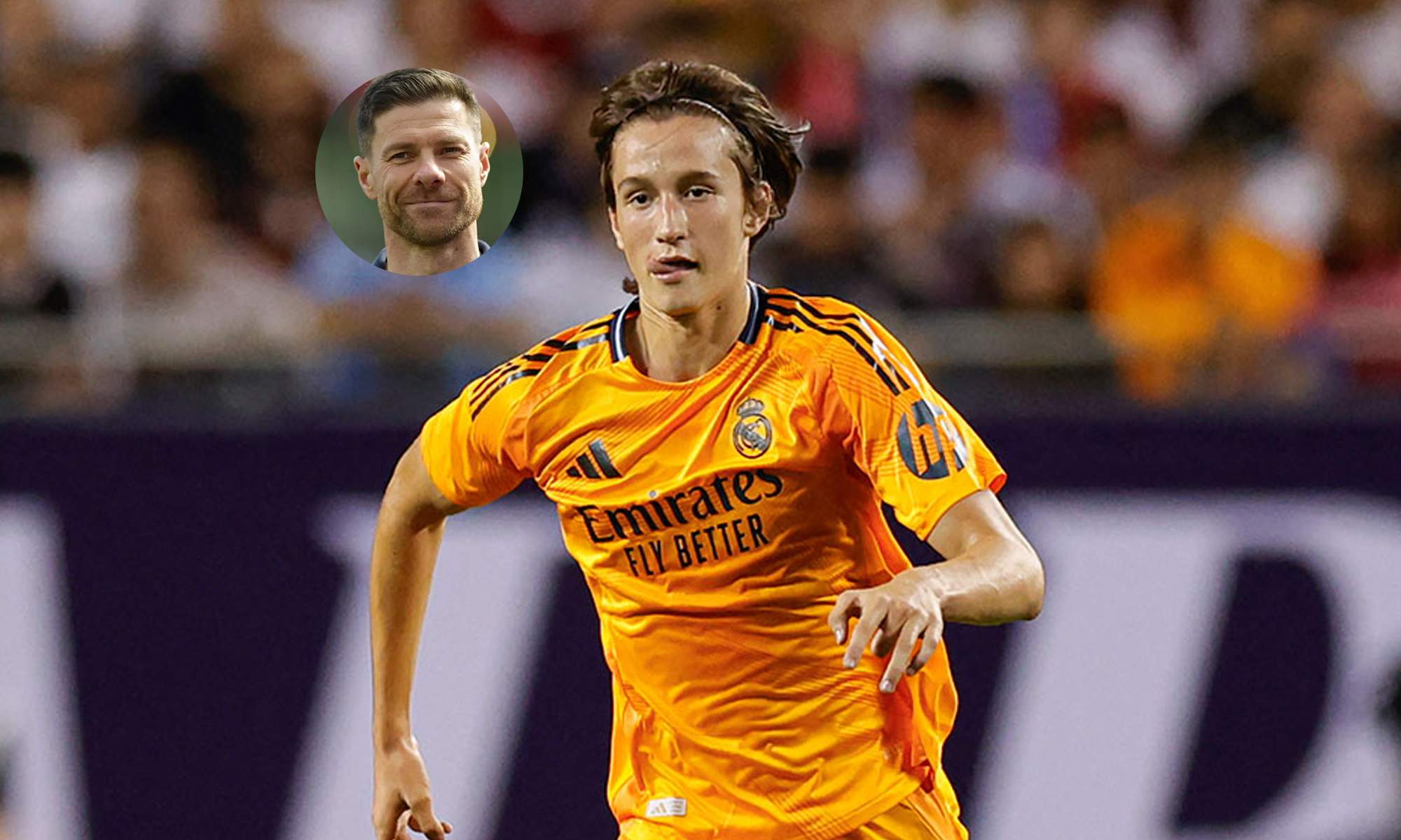 Joan Martínez y una foto de Xabi Alonso. 