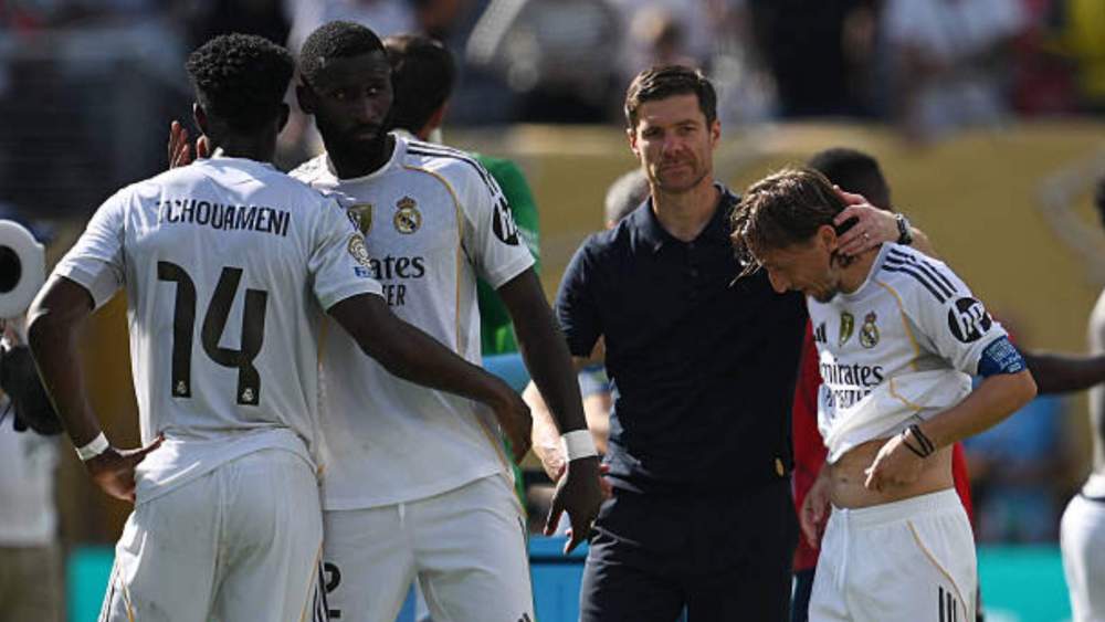 Xabi Alonso sabe que su plantilla se encuentra cerrada.  Xabi Alonso sabe que su plantilla se encuentra cerrada.