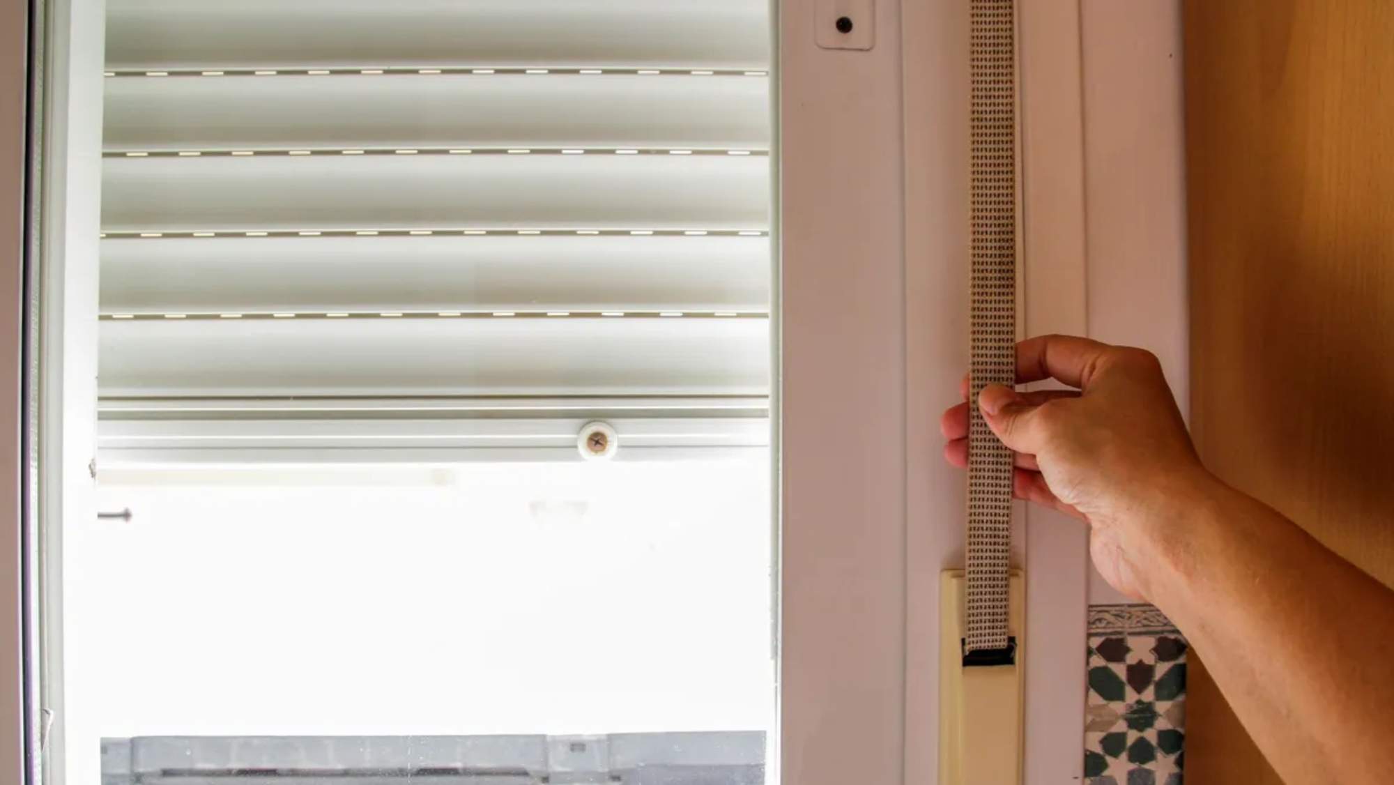 La hora a la que tus persianas de casa tienen que estar completamente bajadas. La hora a la que tus persianas de casa tienen que estar completamente bajadas.