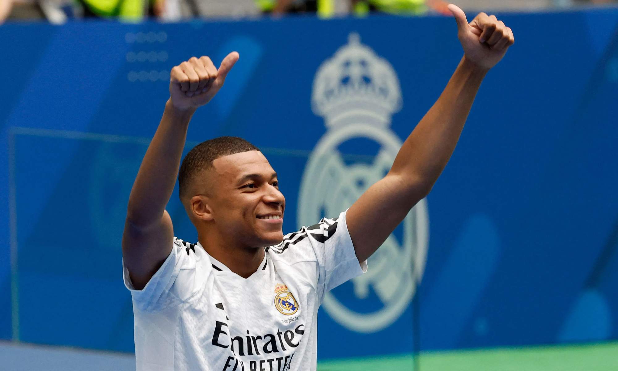 Kylian Mbappé durante su presentación como nuevo jugador del Real Madrid. 