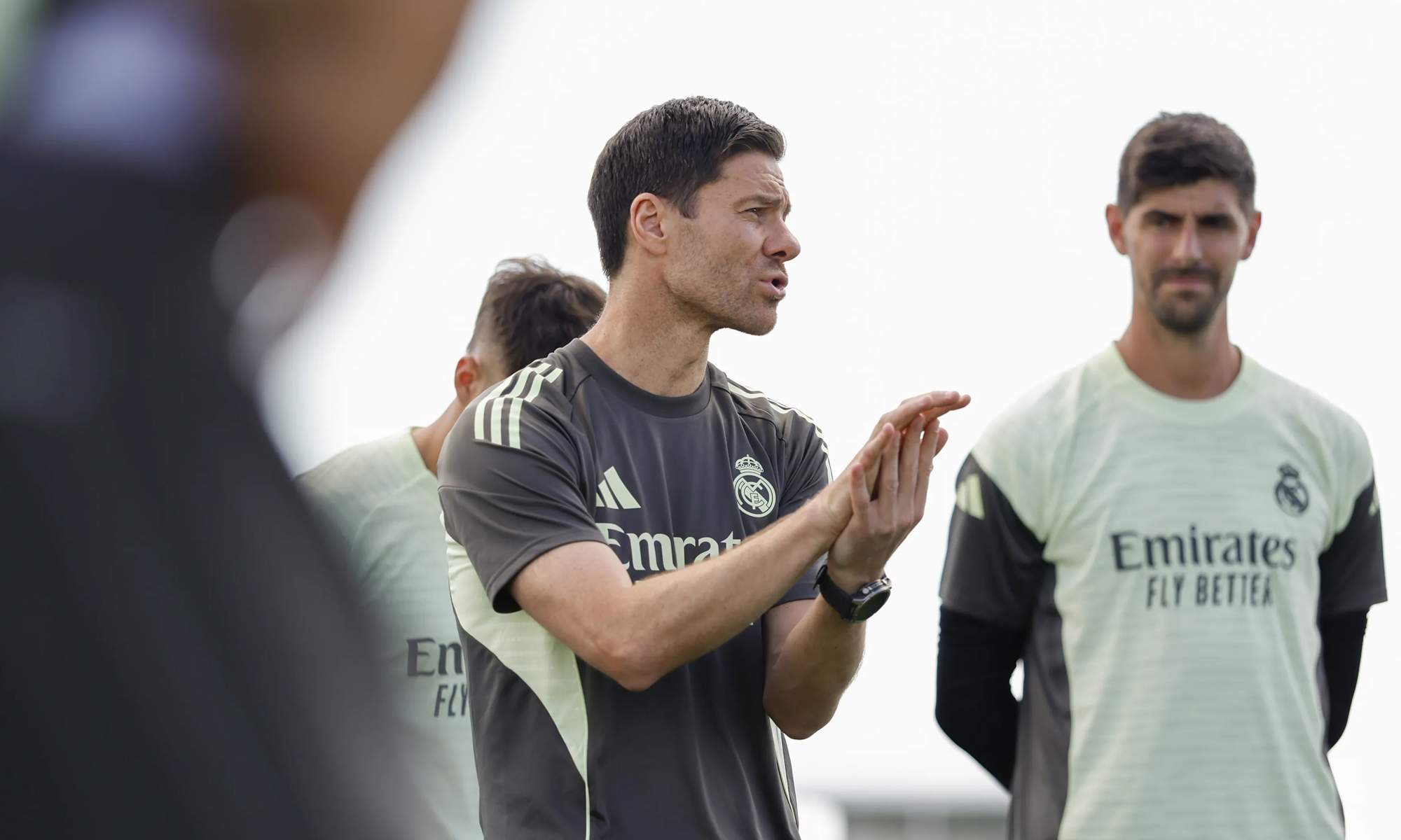 Xabi Alonso durante un entrenamiento con el Real Madrid.
