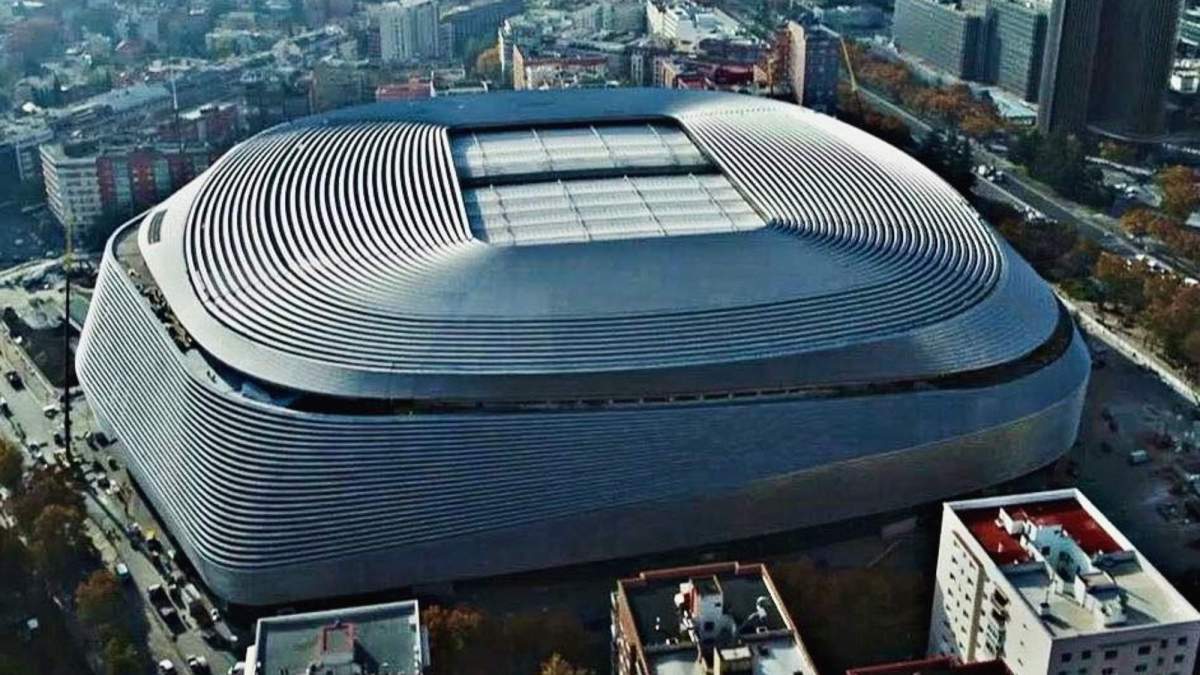 El estadio Santiago Bernabéu, visto desde las alturas.