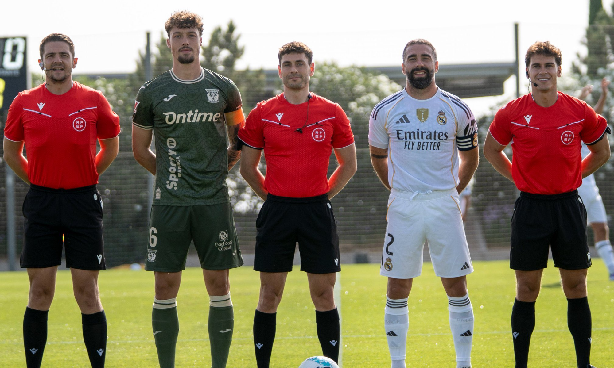 La fotografía oficial del amistoso entre Real Madrid y Leganés en la Ciudad Deportiva blanca