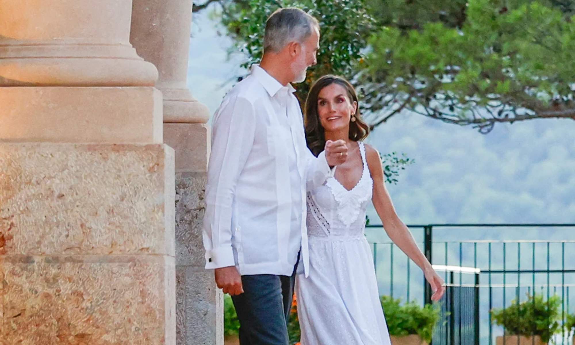 Felipe VI y la reina Letizia durante una aparición pública en Mallorca Felipe VI y la reina Letizia durante una aparición pública en Mallorca