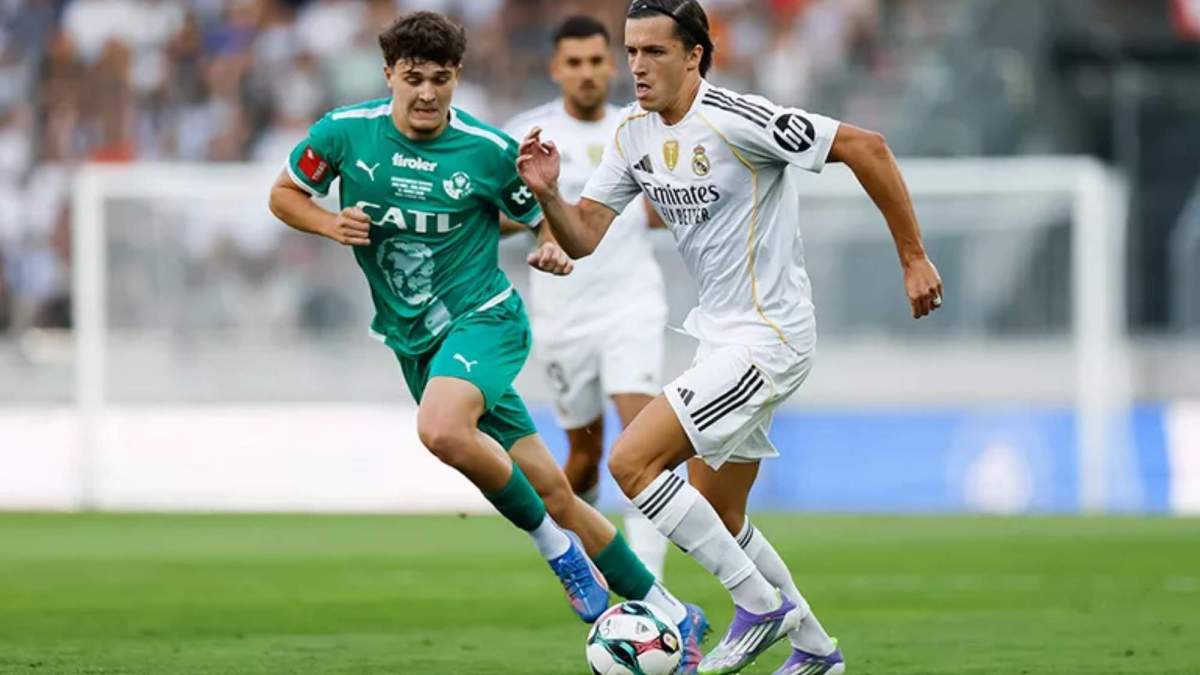 Álvaro Carreras ha debutado con el Real Madrid frente al Tirol. Álvaro Carreras ha debutado con el Real Madrid frente al Tirol.