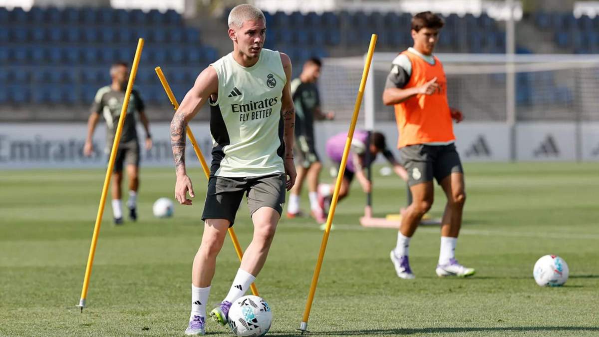 Franco Mastantuono, en el entrenamiento de este sábado en Valdebebas.