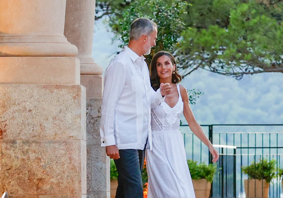 El Rey Felipe VI y la Reina Leticia regresaron antes de tiempo de sus vacaciones. El Rey Felipe VI y la Reina Leticia regresaron antes de tiempo de sus vacaciones.