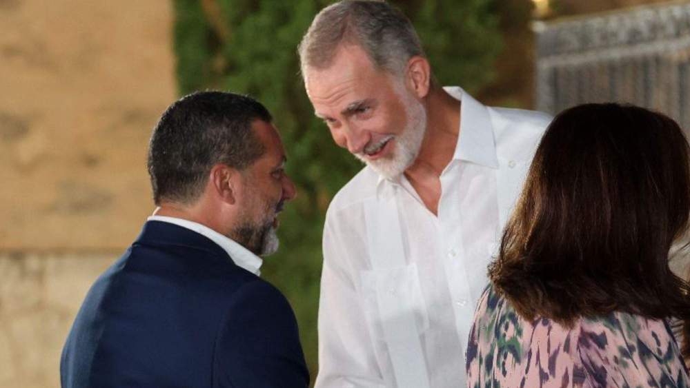 felipe anglada grecia vacaciones
