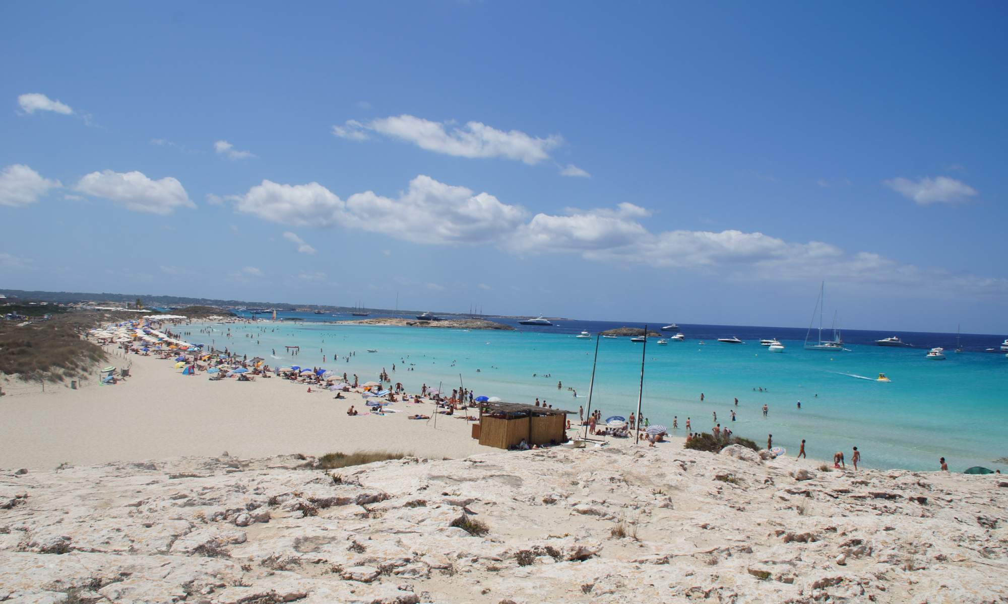 La playa de Ses Illetes, en Formentera, ha sido seleccionada como la más bella de España.