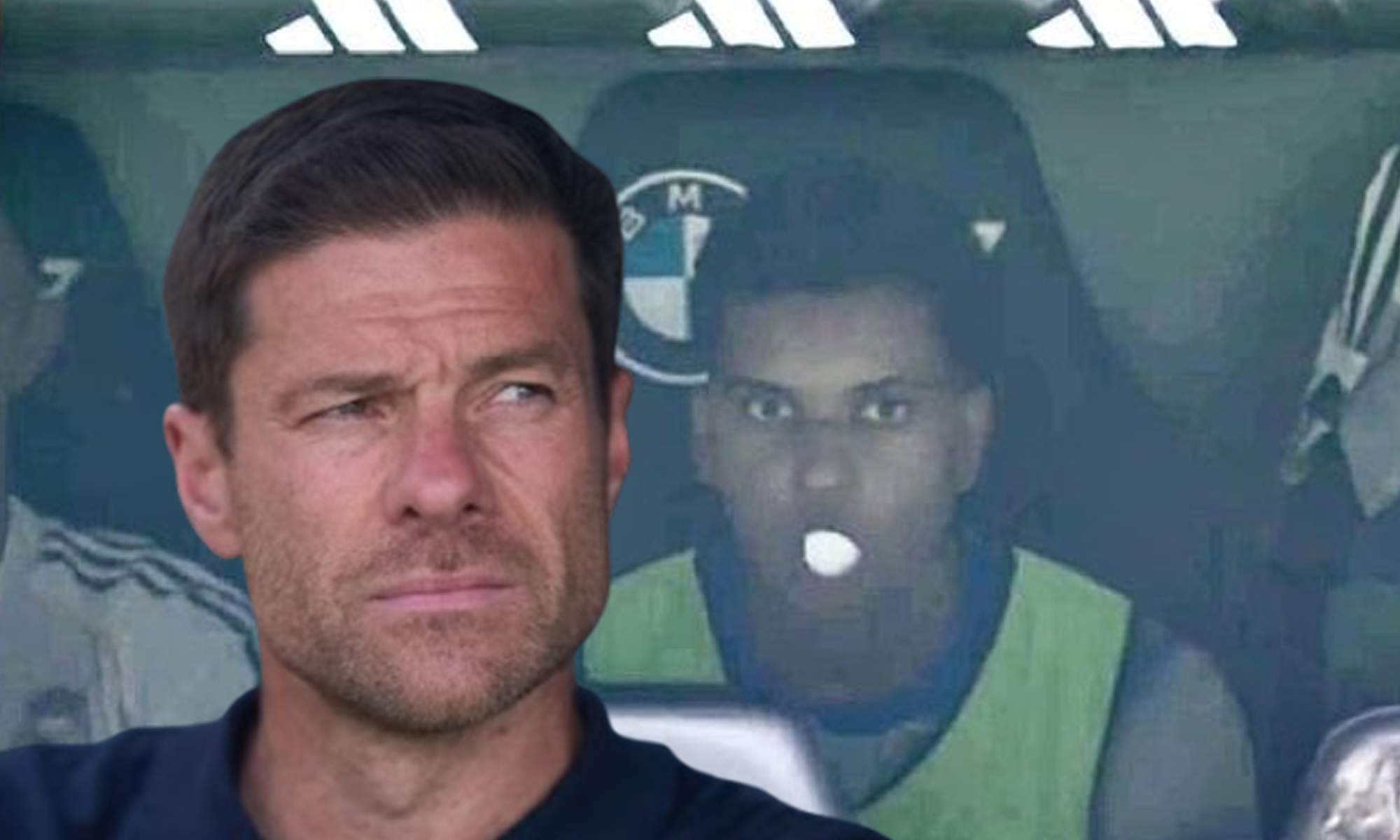 Xabi Alonso y una foto de Rodrygo Goes en el banquillo.