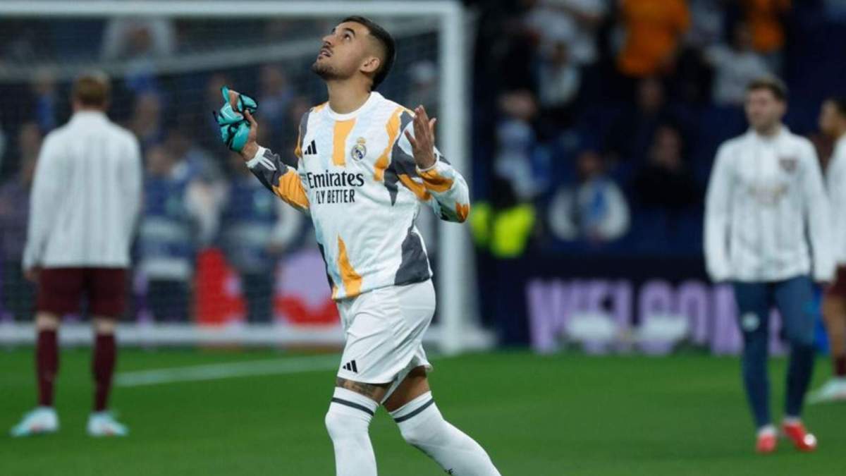 Dani Ceballos saltando a calentar antes de un partido Dani Ceballos saltando a calentar antes de un partido