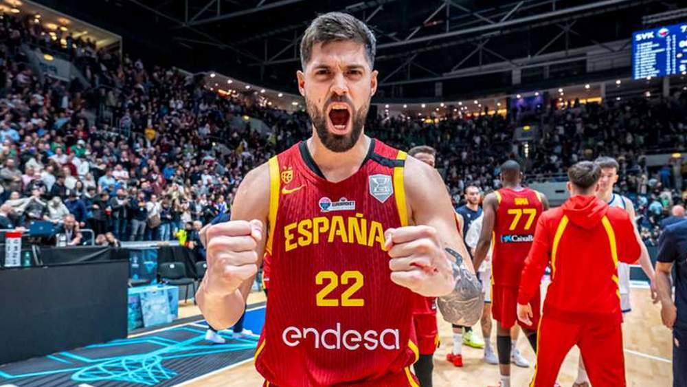 Santi Yusta con España