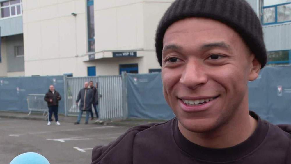 Mbappé en una de sus visitas al Caen