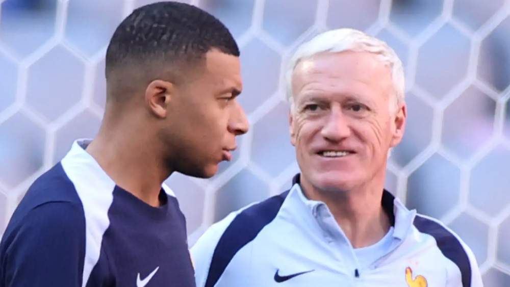 Mbappé y Deschampss
